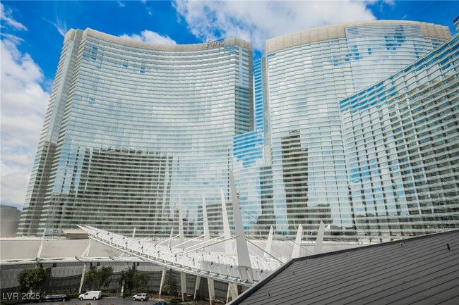 Building Photo - 3726 S Las Vegas Blvd