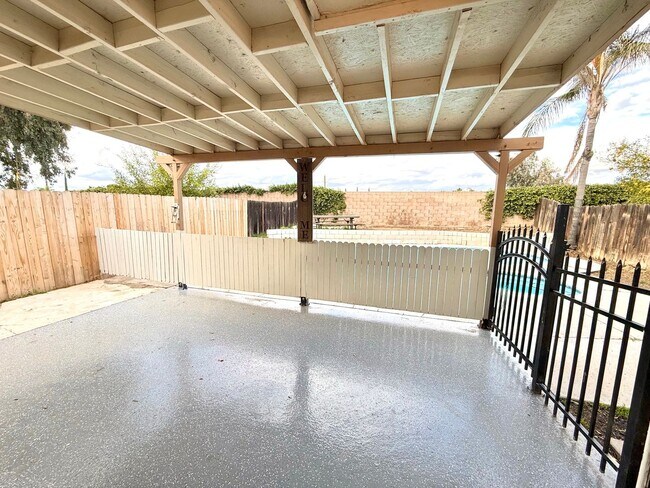 Building Photo - 3 Bedroom, 2 Bath Home in Moreno Valley for $2,850.00
