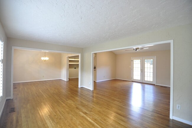 Building Photo - Large home with a pool.