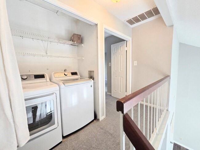 Building Photo - 244 Thalia Trace Dr