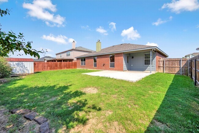 Building Photo - 1624 Appaloosa Dr