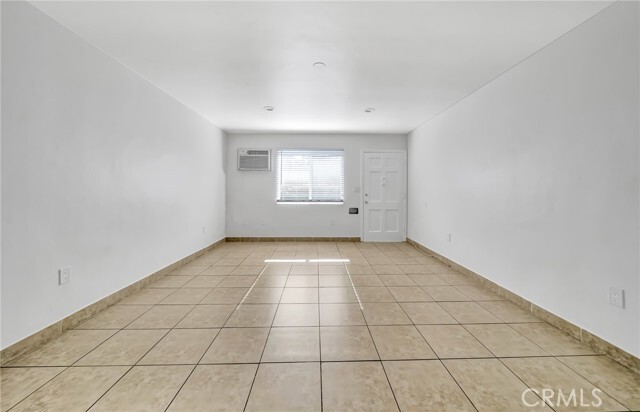 Building Photo - 14235 Sylvan St