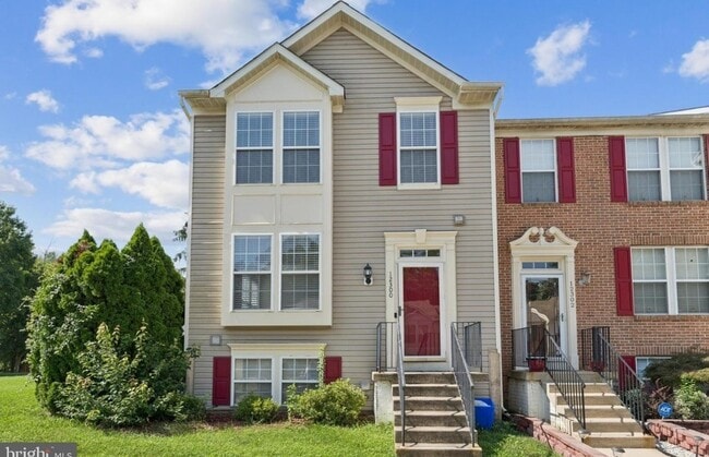 Building Photo - 12300 Sweetbriar Pl