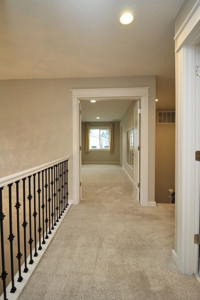 Building Photo - Spectacular Newer Construction Aloha 4 Bed/2.5 Bath Home on Dead-End Street