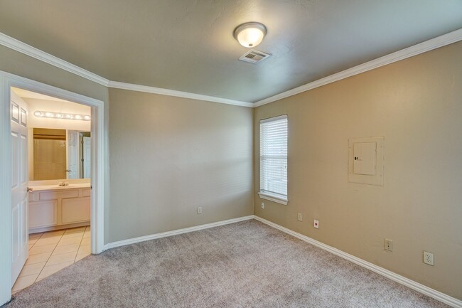 Building Photo - Ask About Our $350 Off Move In Special! Ch...