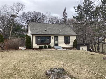 Building Photo - Minnetonka Home: 3-Bedroom Retreat with Finished Basement & Hardwood Floors 9/1