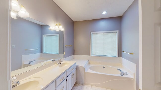 Building Photo - Wonderful 4 bedroom, 3 bath home in Grand Oaks Millbrook