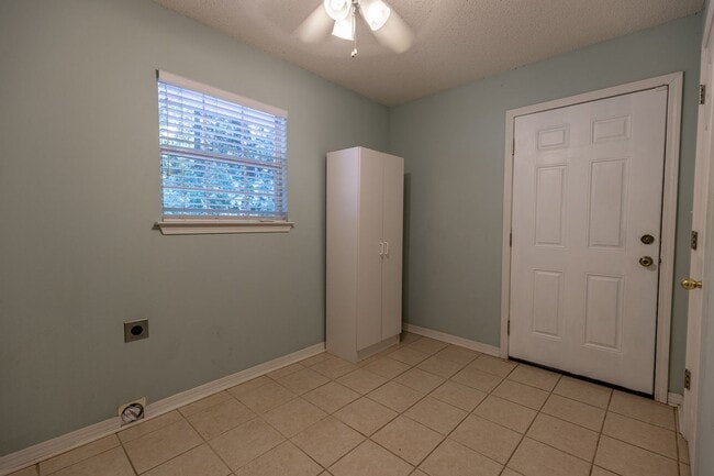 Building Photo - Charming 3-Bedroom Home in the Heart of Da...