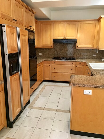 Building Photo - 12222 Wilshire Blvd