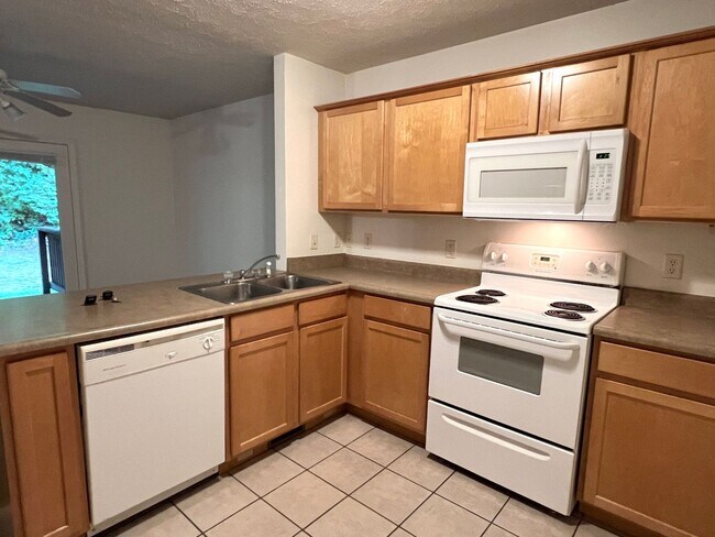 Building Photo - 2729-2733 Wyndham Way