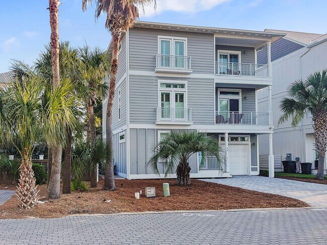 Building Photo - 50% off first months rent.  Remodeled 5 bedroom house with bikes – walking distance to the beach