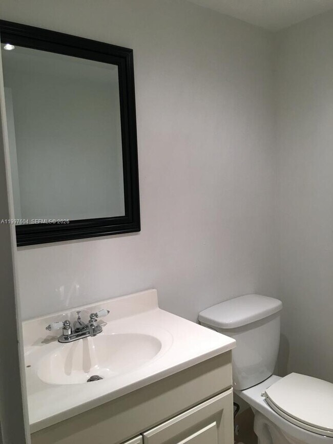 Building Photo - 9375 Fontainebleau Blvd