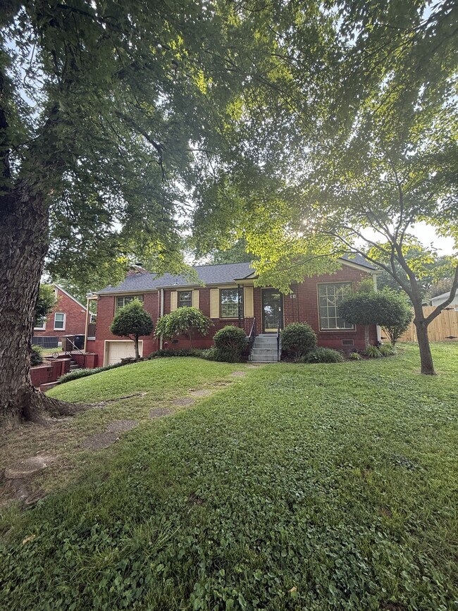Building Photo - 316 Tamworth Dr