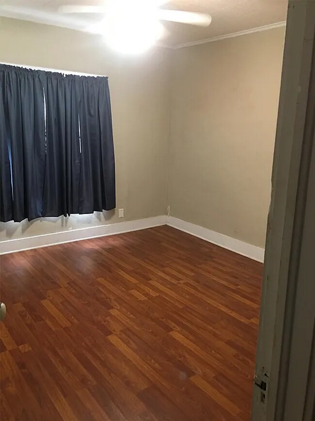 Building Photo - 207 23rd St