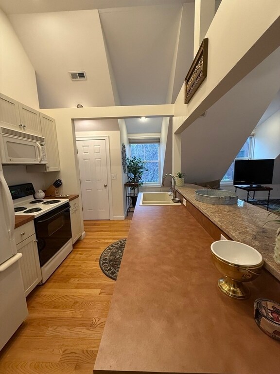 Building Photo - 79 Freeman Rd