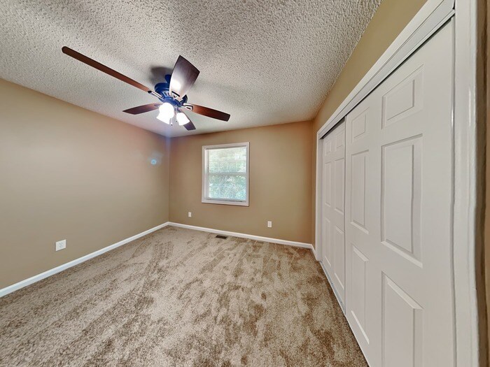 Building Photo - 6613 Cool Water Ct