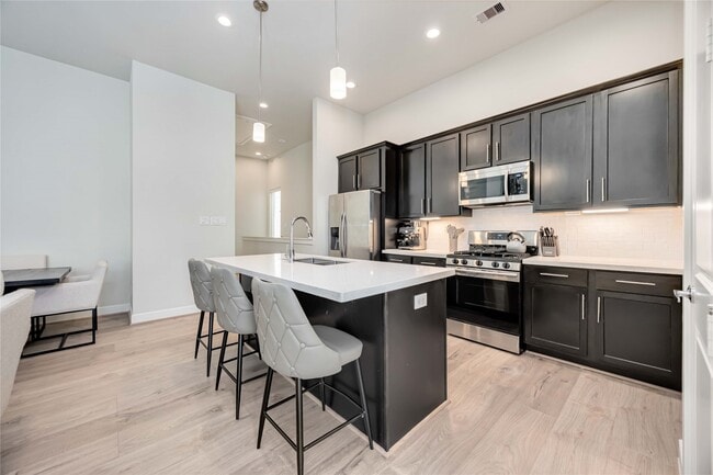 Building Photo - 108 Knightsbridge Park Ln