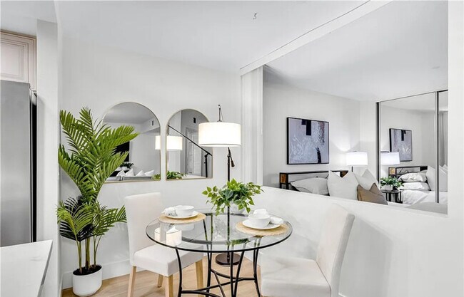 Building Photo - 1062 Calle Del Cerro
