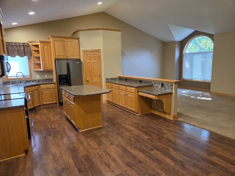 Building Photo - 7970 Hartig Cir