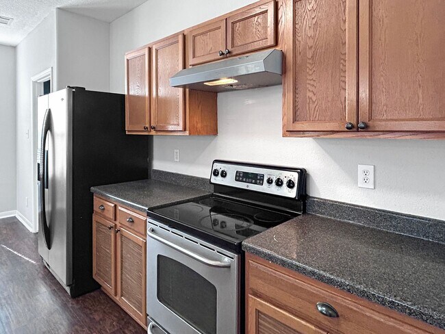 Building Photo - Converse Living at Its Best – Large 5-Bedr...