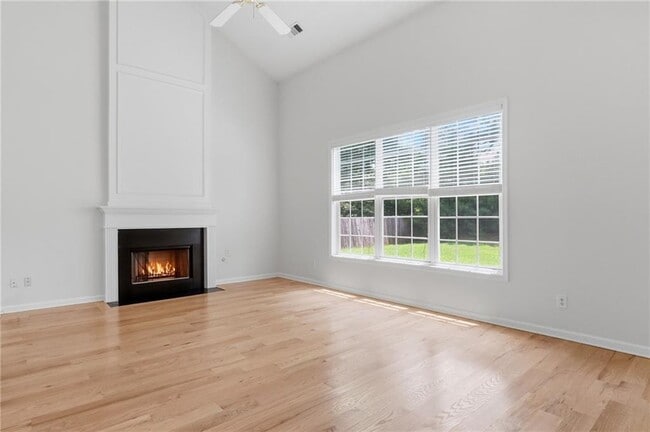 Building Photo - 2123 Beacon Crest Dr