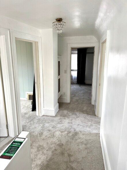 Building Photo - 3111 Arthur St NE