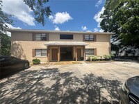 Building Photo - 1809 Bronson Dr