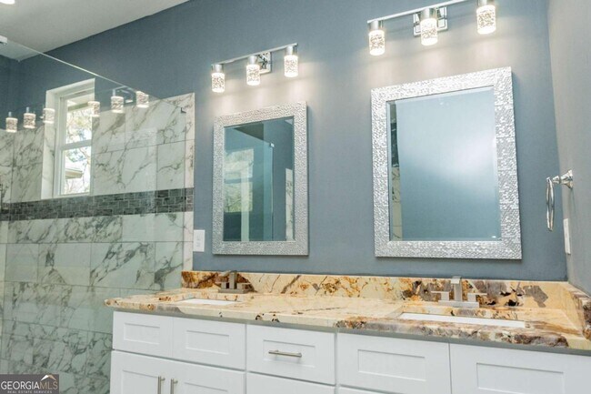 Building Photo - 1433 Merriman Ln NE