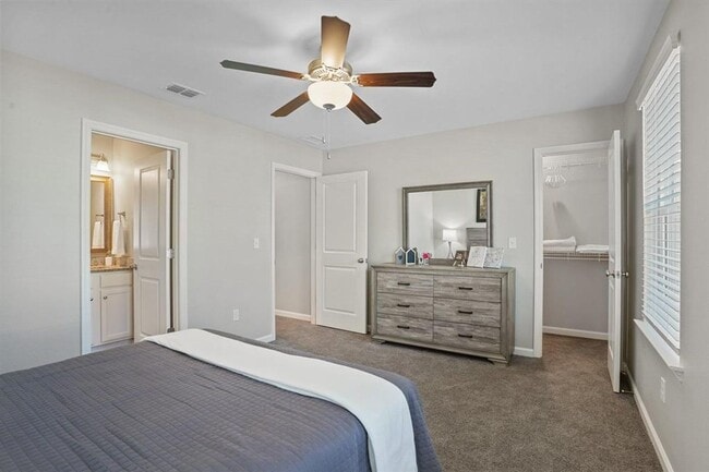 Building Photo - Modern 3/3 Condos with Private Baths & Lux...