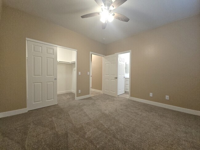 Building Photo - Newly Renovated 3 bed 2 bath home in San Tan Valley