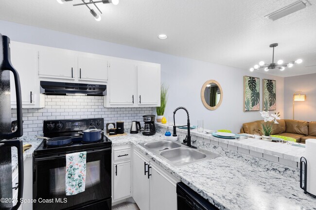 Building Photo - 3165 South St