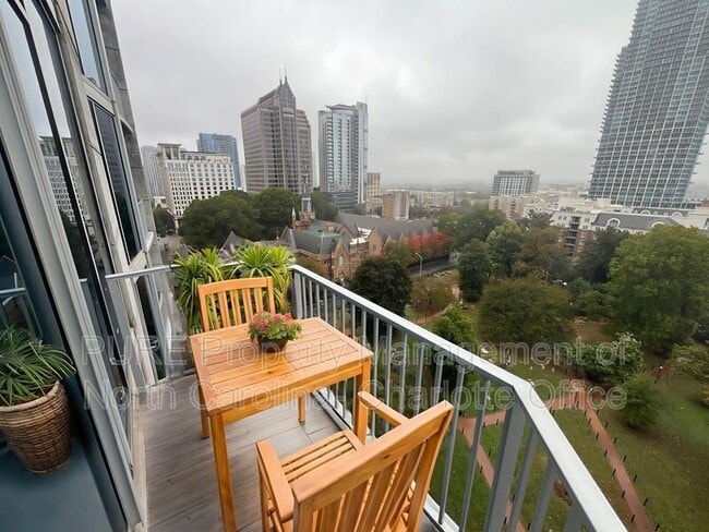 Building Photo - 210 N Church St