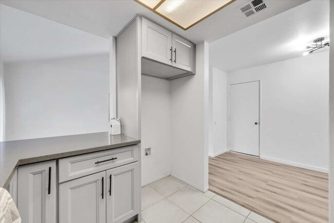 Building Photo - 13388 Wisteria Pl