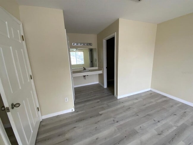 Building Photo - 2327 Prime Cir