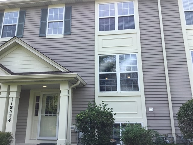 Building Photo - 11S524 Rachael Ct