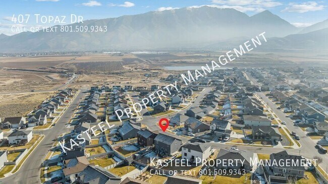 Building Photo - 407 Topaz Dr