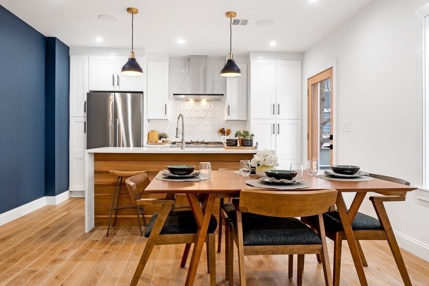 Building Photo - 6 Porter Park