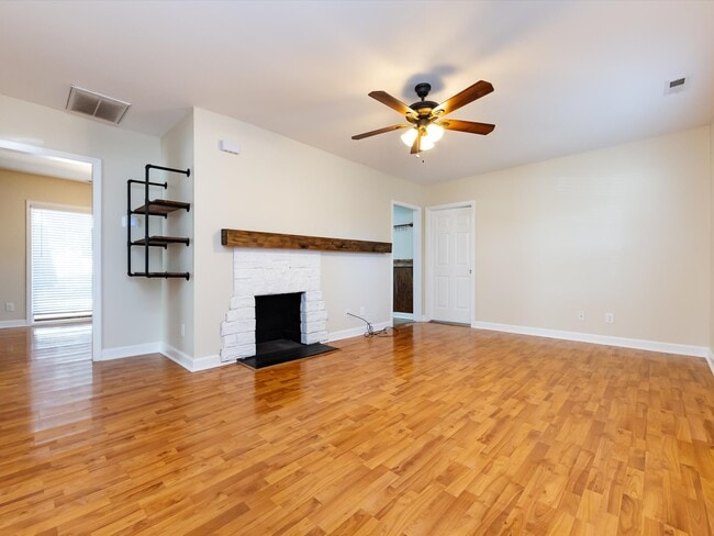 Building Photo - 1324 Bethel Rd