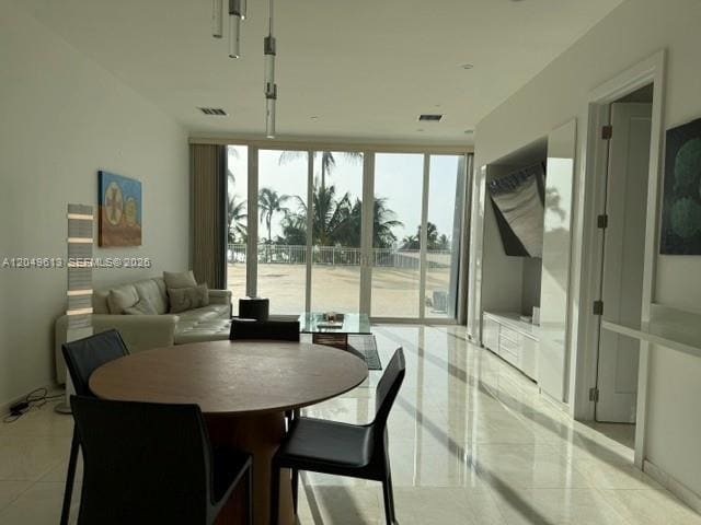 Building Photo - 881 Ocean Dr