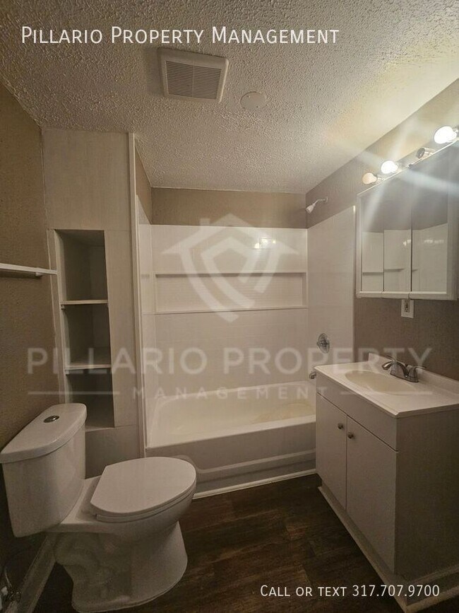 Building Photo - 633 E 38th St