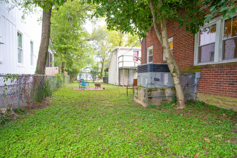 Building Photo - 1000 Grandview Dr