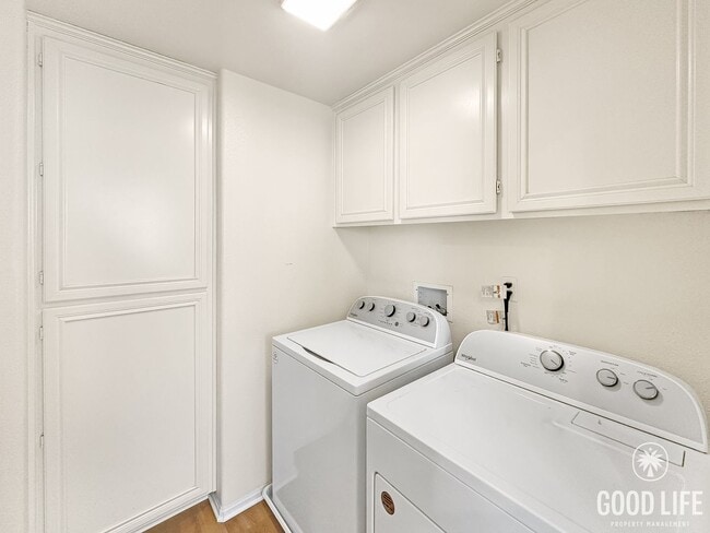 Building Photo - Modern 3-Story Townhome in Bay Park – 3BR/3.5BA with Pool, Balcony & In-Unit Laundry