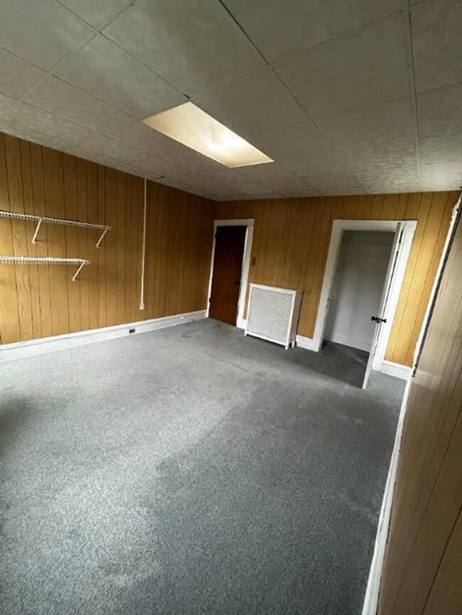 Building Photo - 1638 Sanderson Ave