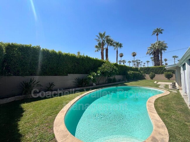 Primary Photo - 1680 E Mesquite Ave