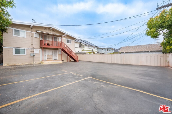 Building Photo - 1530 5th Ave