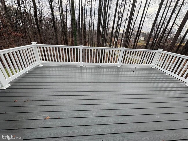 Building Photo - 330 Birdie Ct