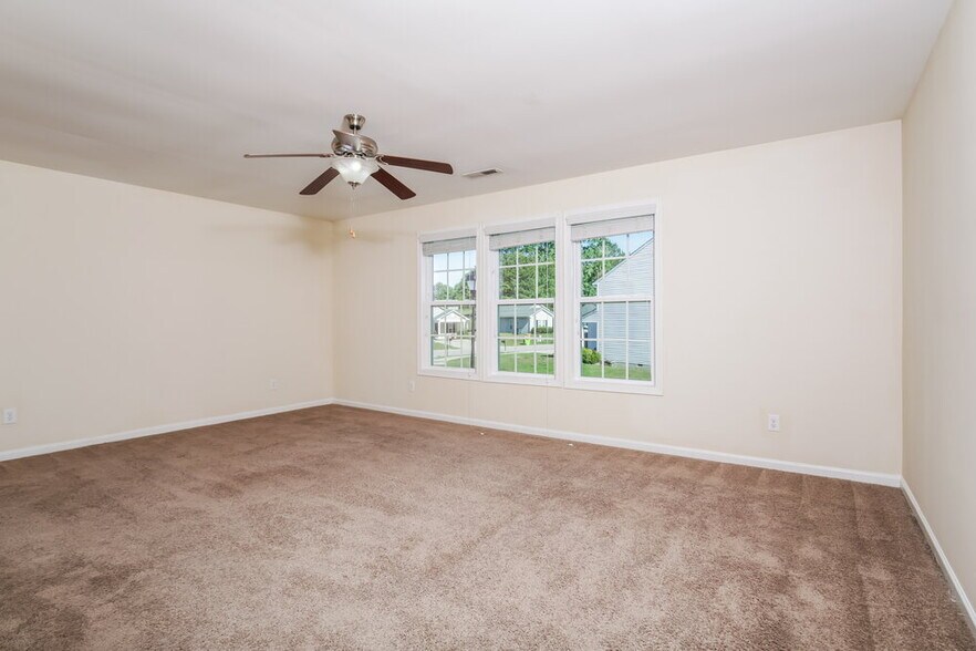 Building Photo - 1301 Braemar Highland Dr