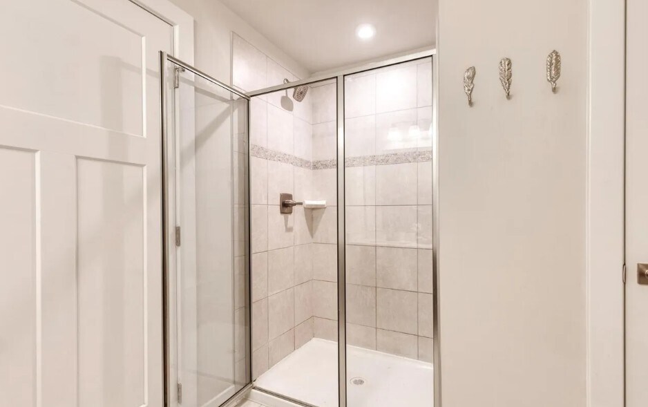 Building Photo - 10020 Ruffian Way