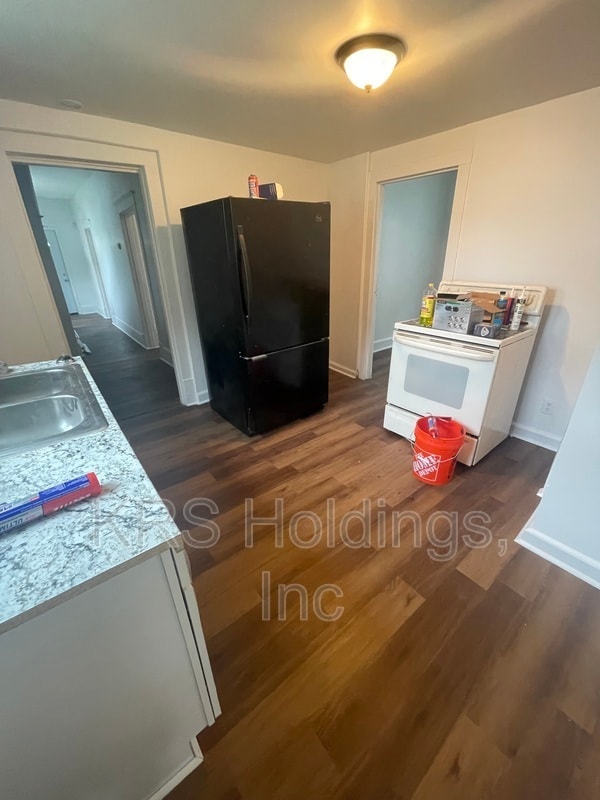 Building Photo - 1223 31st St