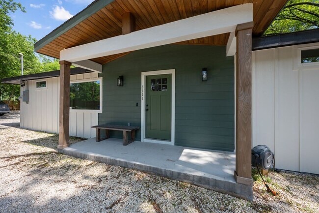 Building Photo - 9003 Capitol Dr
